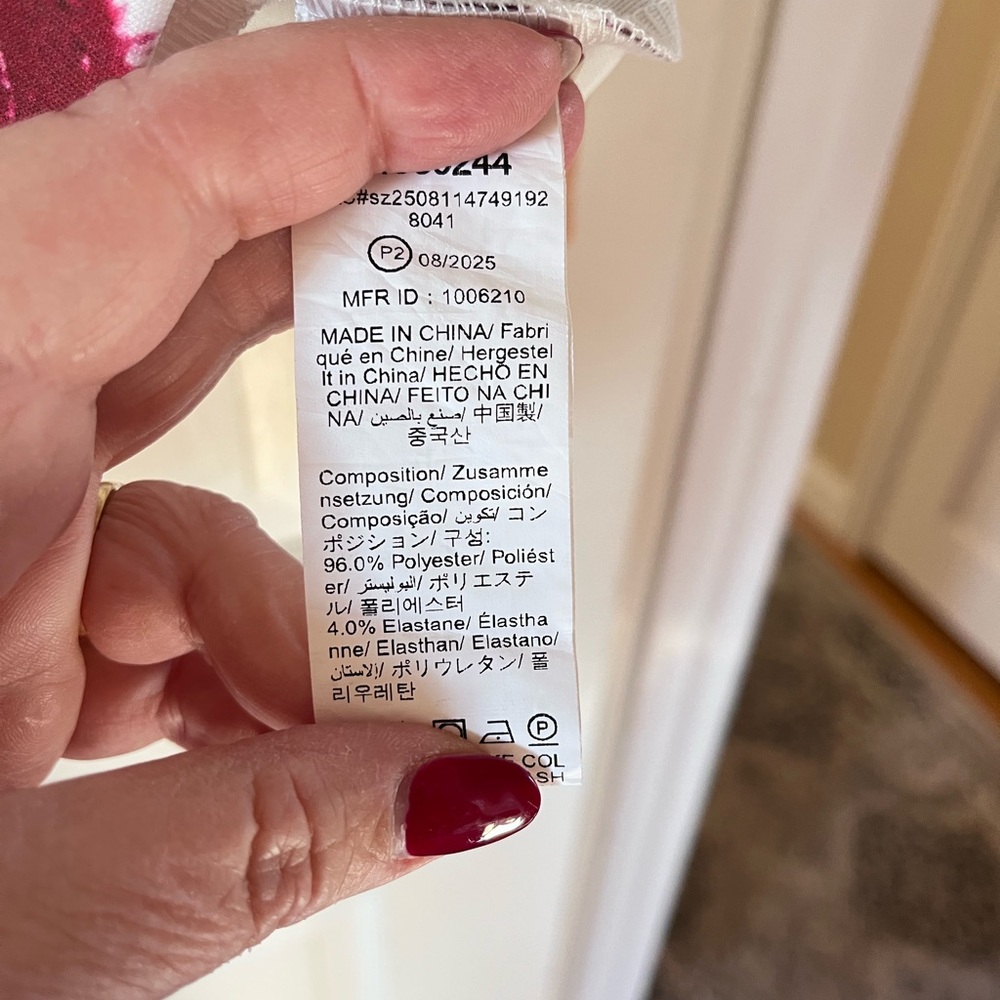 Emery Rose Floral Print polyester top. - Picture 4 of 4